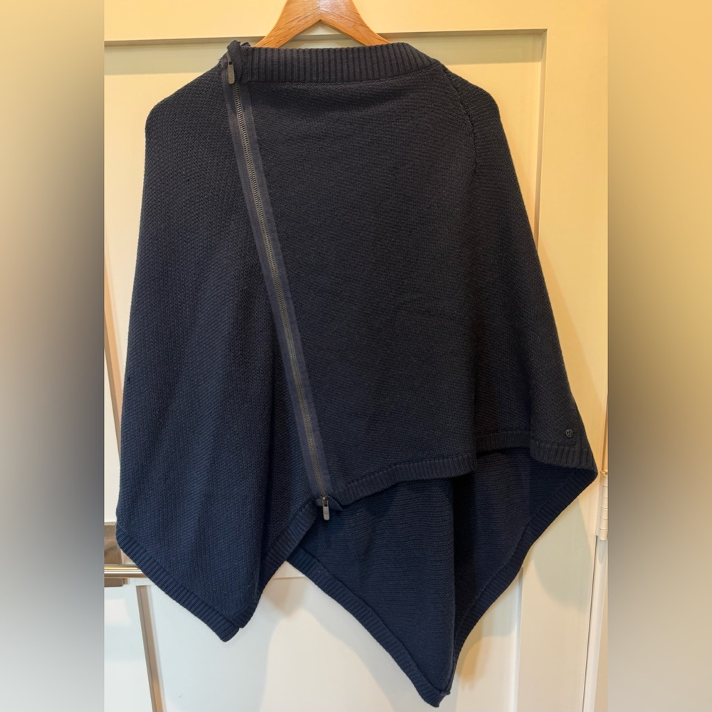 Lululemon Women’s Lululemon On the Go Navy blue Sweater Poncho One Size - Picture 3 of 7
